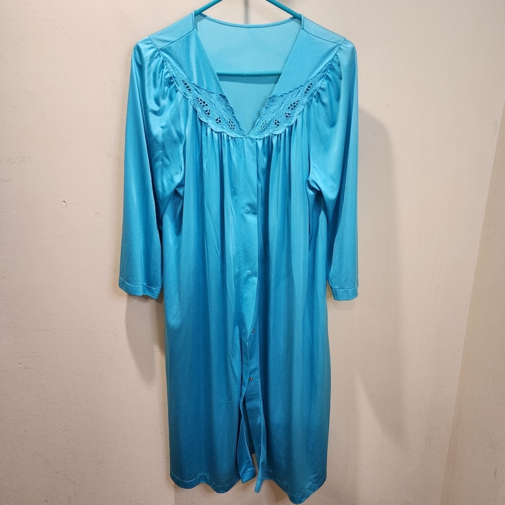 Elegant Blue All Nylon Nightgown with Lace Detail Size M